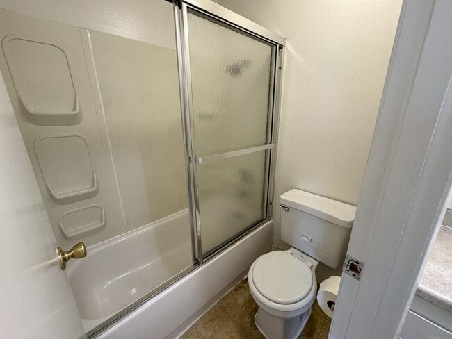 Building Photo - ANNETTE372-374