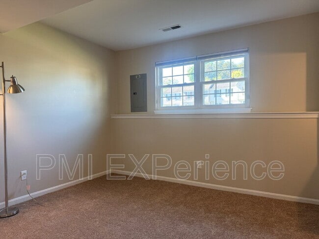 Building Photo - 11303 Golden Eagle Pl