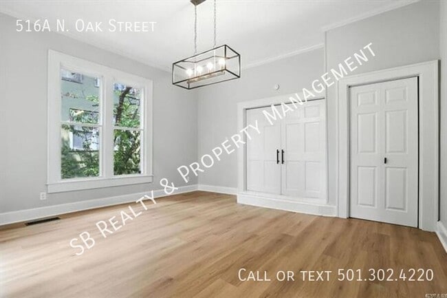 Building Photo - 516 N Oak St