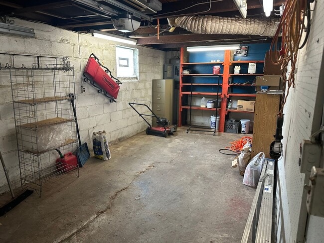 Building Photo - 2 Bedrooms 1 bath home for RENT