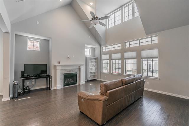 Building Photo - 1013 Midland Dr