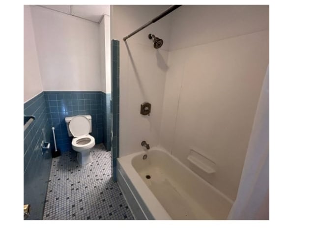 Building Photo - 483 Beacon St