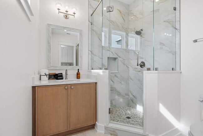 Building Photo - 304 Palm Beach Dr