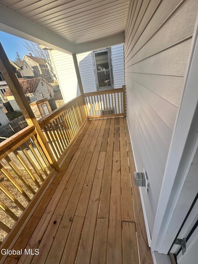 Building Photo - 22 Wilson Ave