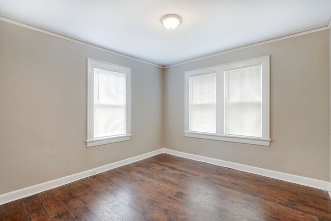 Building Photo - 2108 E 42nd St