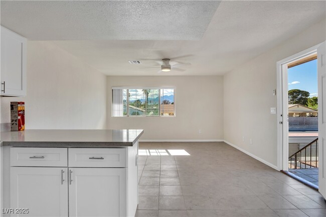 Primary Photo - 2217 N Jones Blvd