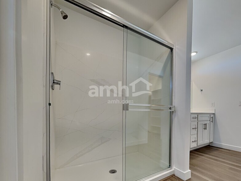 Building Photo - 9699 N Rancho Lozano