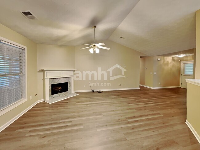 Building Photo - 3391 Washington Commons Ave NW