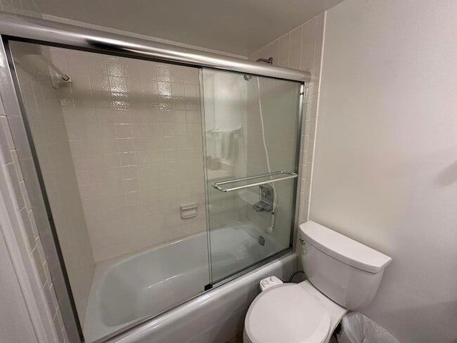 Building Photo - 3310 S Ocean Blvd