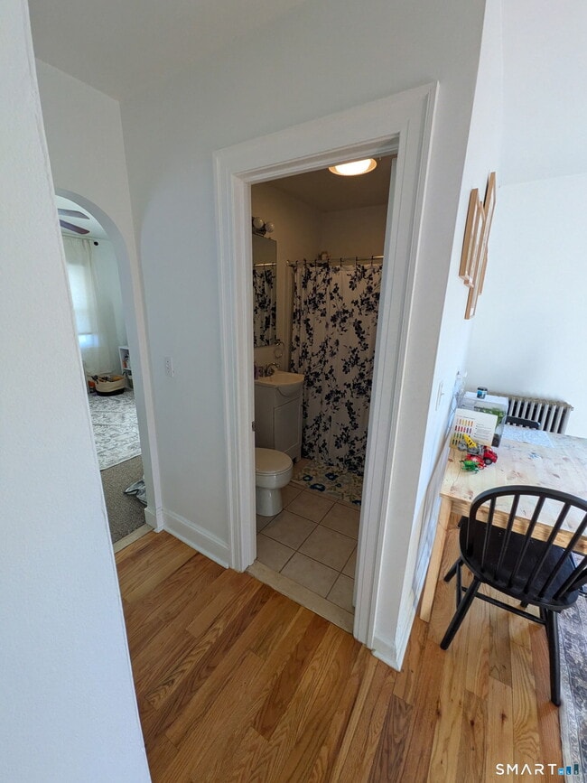 Building Photo - 204 Ross Rd