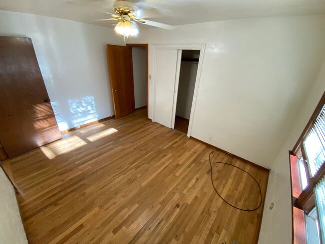 Building Photo - Crestview Three Bedroom House with Garage