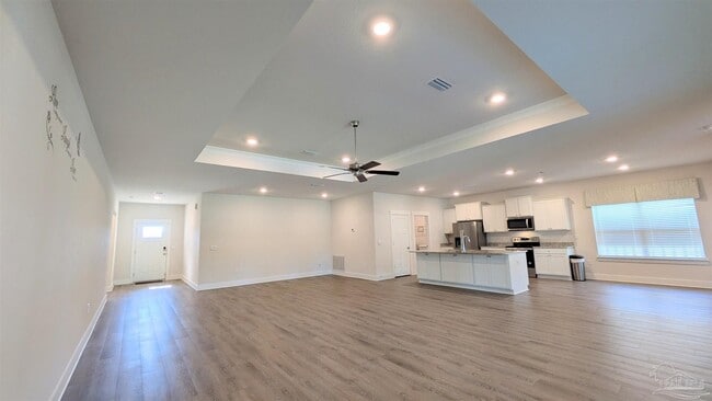 Building Photo - 3333 Southwind Dr
