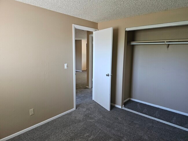 Building Photo - 1155 Chiricahua Loop