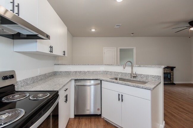 Building Photo - 122 Harmony Mdws Ct
