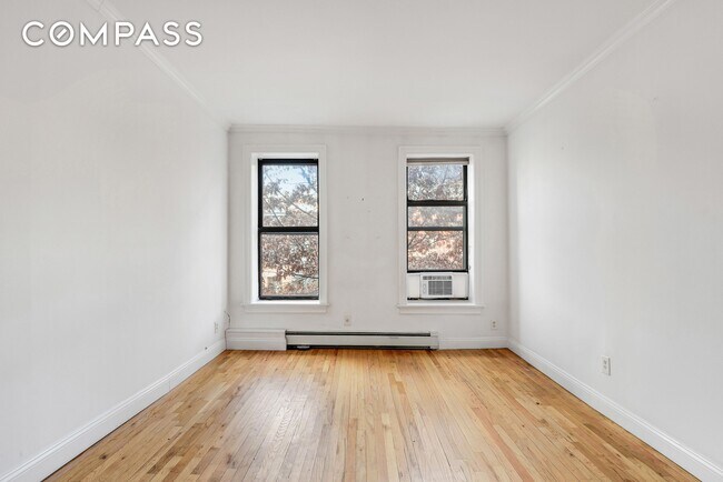 Building Photo - Sunny one bed on the cusp of Park Slope and Gowanus