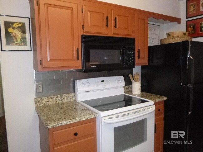 Building Photo - 19307 Scenic Hwy 98