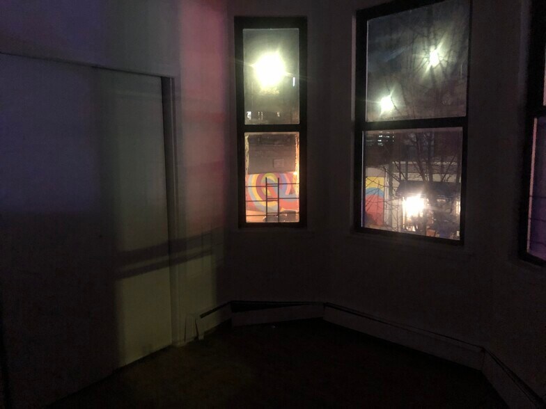 Building Photo - 400 North Ave