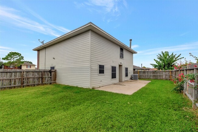 Building Photo - 11019 Cayman Mist Dr