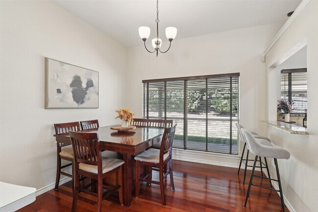 Building Photo - 7512 Woodside Hl