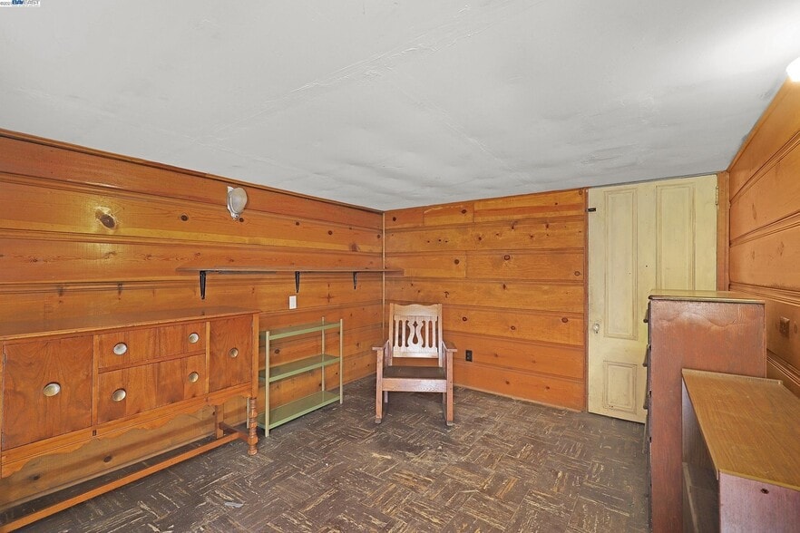 Extra room basement - 129 Oakes Blvd