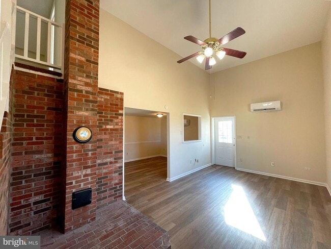 Building Photo - 44972 Serenity Farm Ln