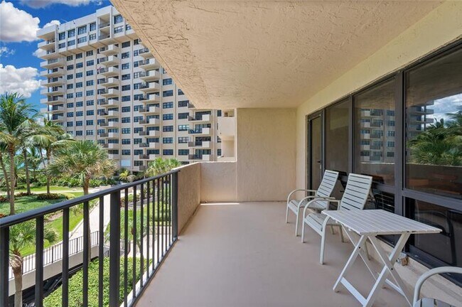 Building Photo - 4900 N Ocean Blvd