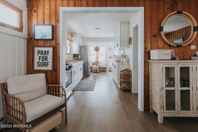 Building Photo - 35 12th Ave