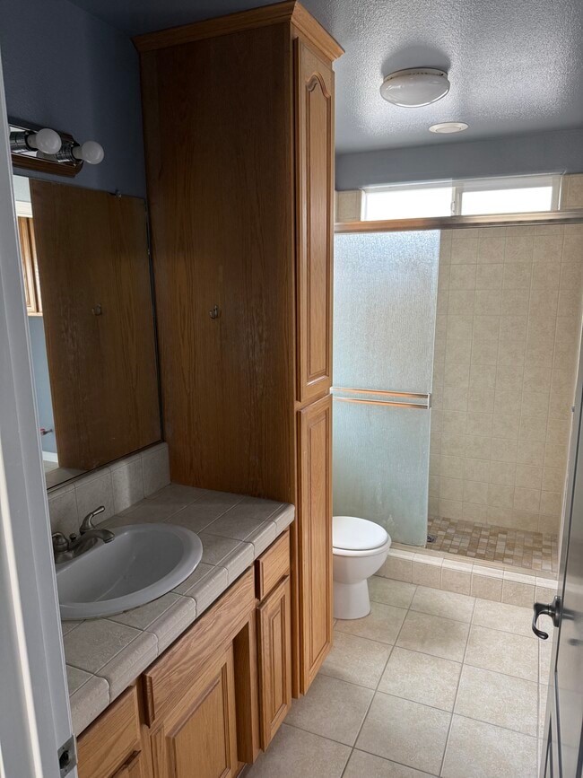 Building Photo - 2716 Main St