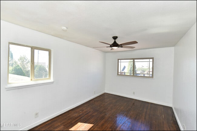 Building Photo - 908 Bolivia St