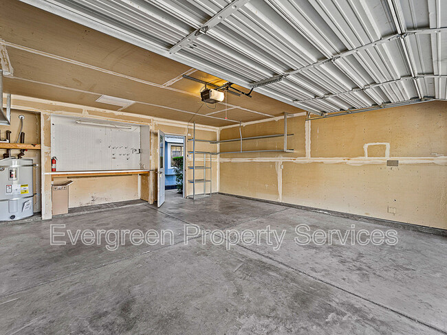 Building Photo - 2857 Hotchkiss Ct