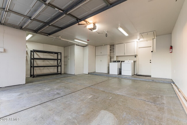 Building Photo - 3217 N Ellis St