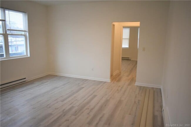 Building Photo - 166 Bridgeport Ave
