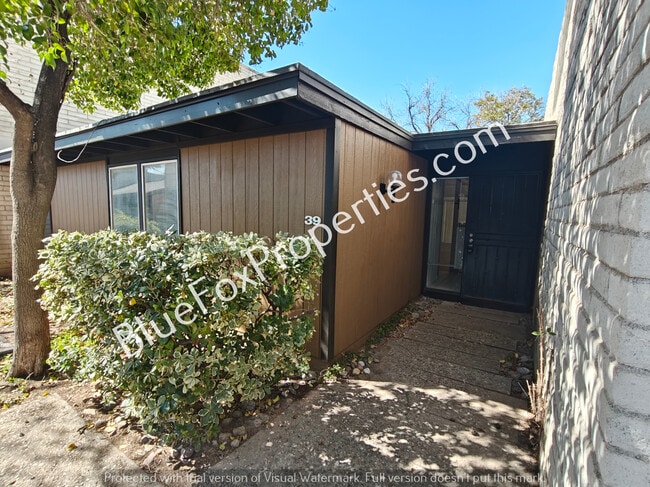 Building Photo - 5701 E Glenn St