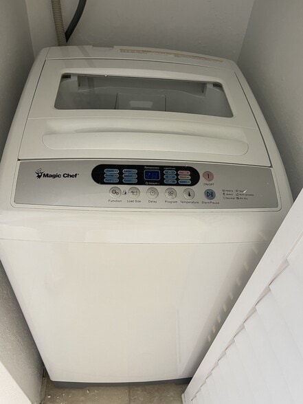 washer - 2020 NE 56th St