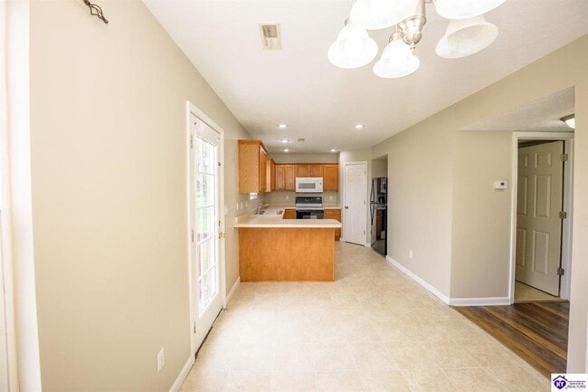 Building Photo - 122 W Donna Reed Blvd