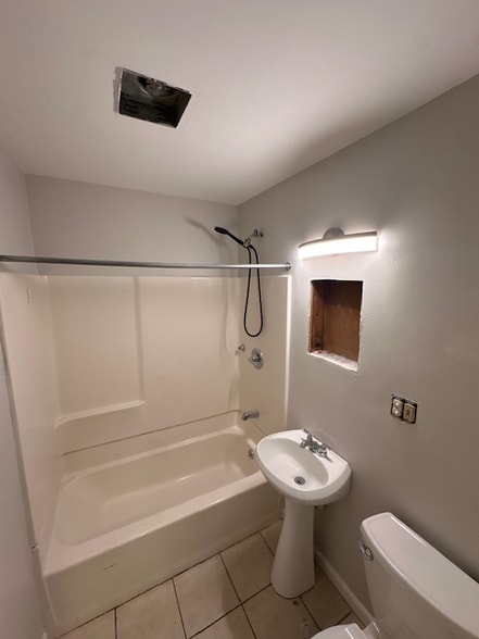 Building Photo - 241 Boston St