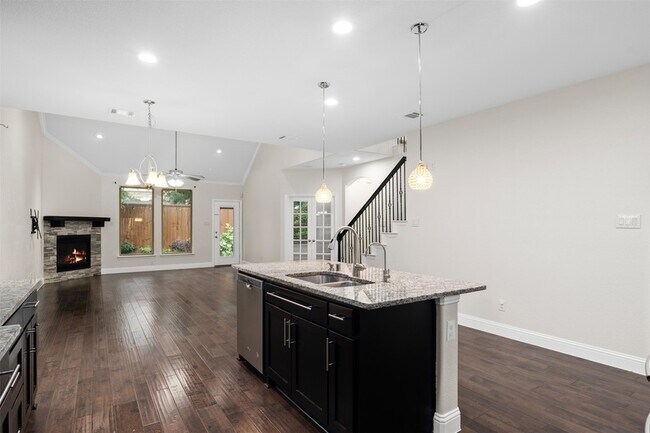 Building Photo - 8705 Tutbury Pl