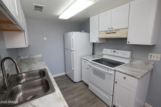 Building Photo - 14407 N Boxwood Ln
