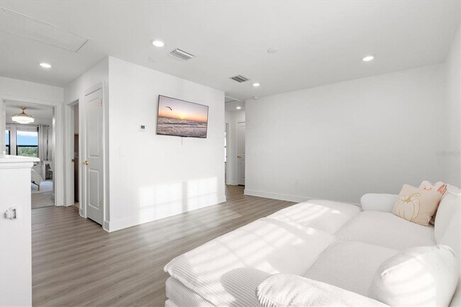 Building Photo - 16235 Pine Mist Dr