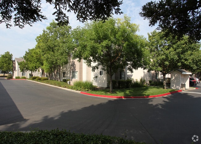 Glacier Point Apartments Davis Ca Apartment Finder Glacier Point Apartments