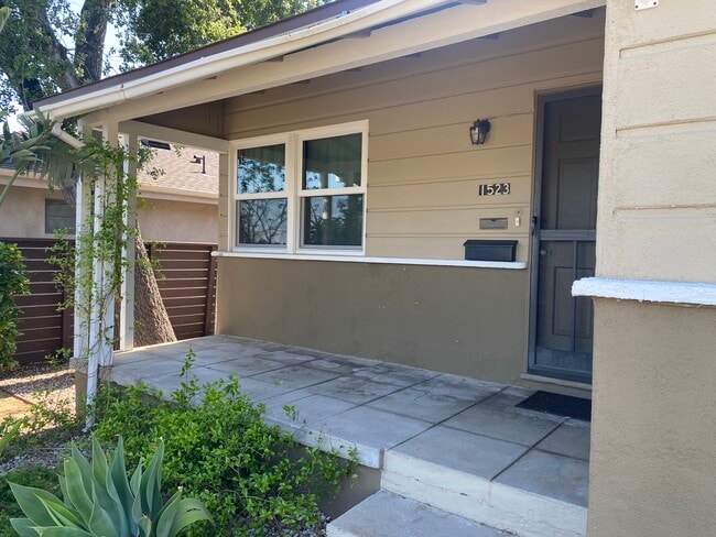 Building Photo - 1523 N Grand Oaks Ave