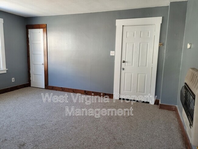 Building Photo - 119 US-60