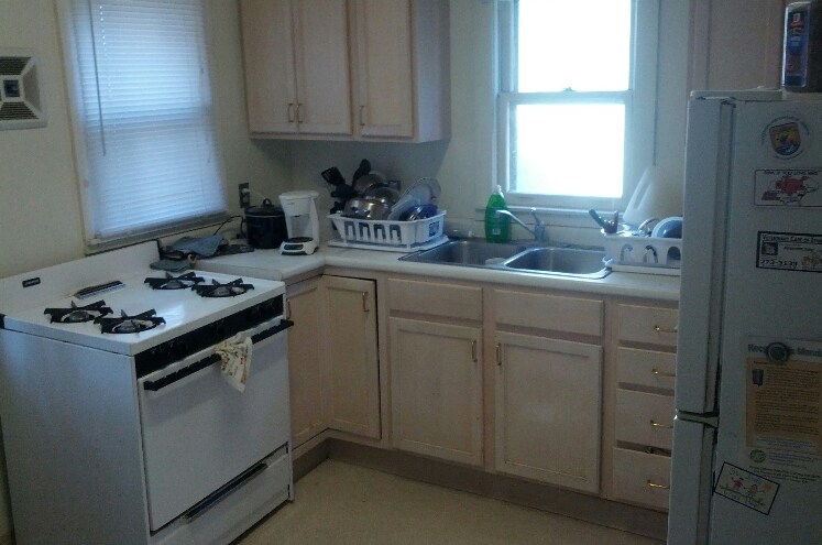 Building Photo - 1006 N Aurora St