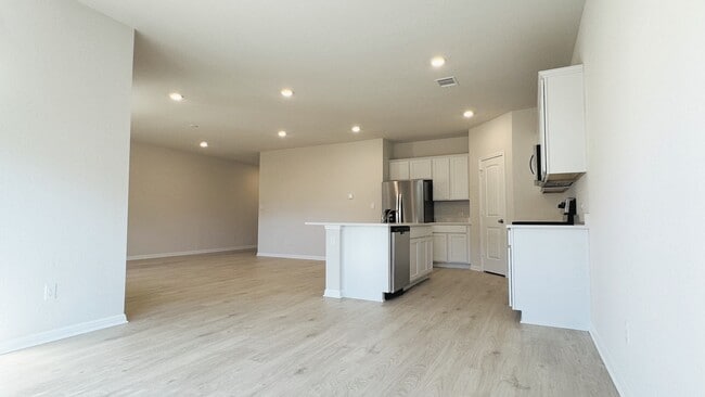 Building Photo - 188 Grey Slate Ave