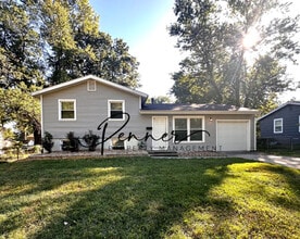 Building Photo - 513 NW Ward Ln