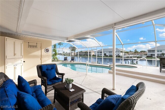 Building Photo - 3830 SE 12th Ave