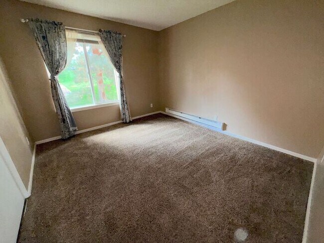 Building Photo - North Reno Wildcreek Garden Condos Upstairs 2 Bedroom