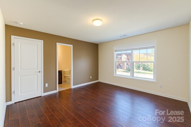 Building Photo - 8325 Burgundy Ridge Dr