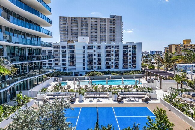 Building Photo - 900 N Ocean Blvd