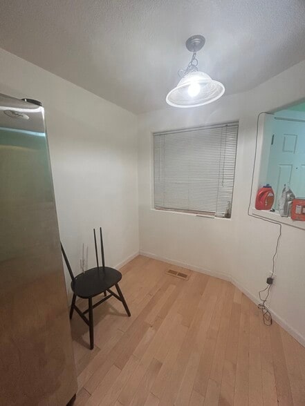 Building Photo - 10723 SW Canterbury Ln